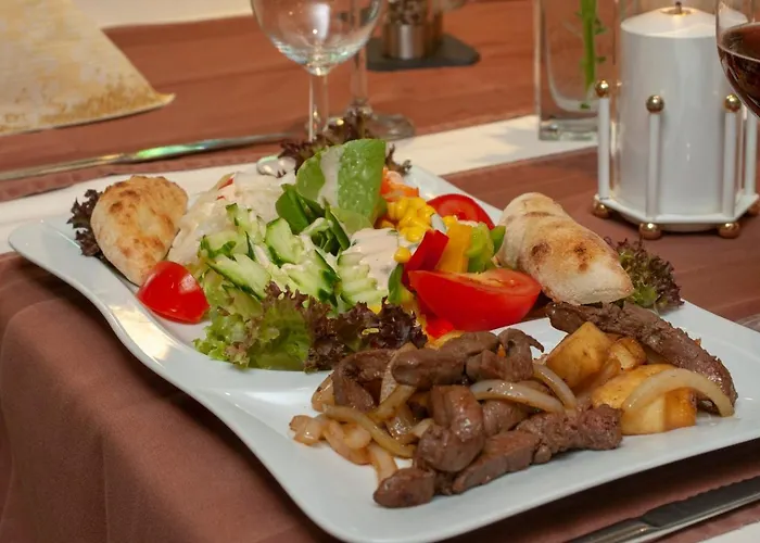 Zum Zecher Hotel 3*